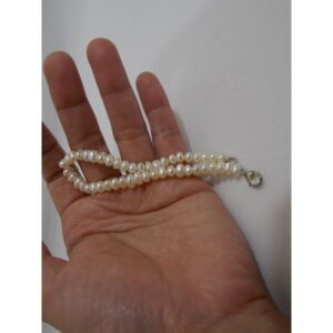 white pearl bracelet