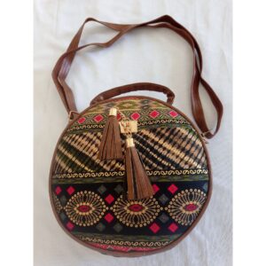 Round sling bag